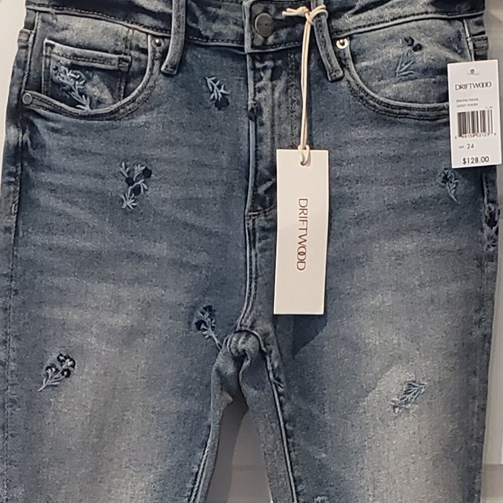 NWT: Driftwood Audrey High Rise Embroidered Jeans Sizes:24 & 25 - Picture 4 of 7